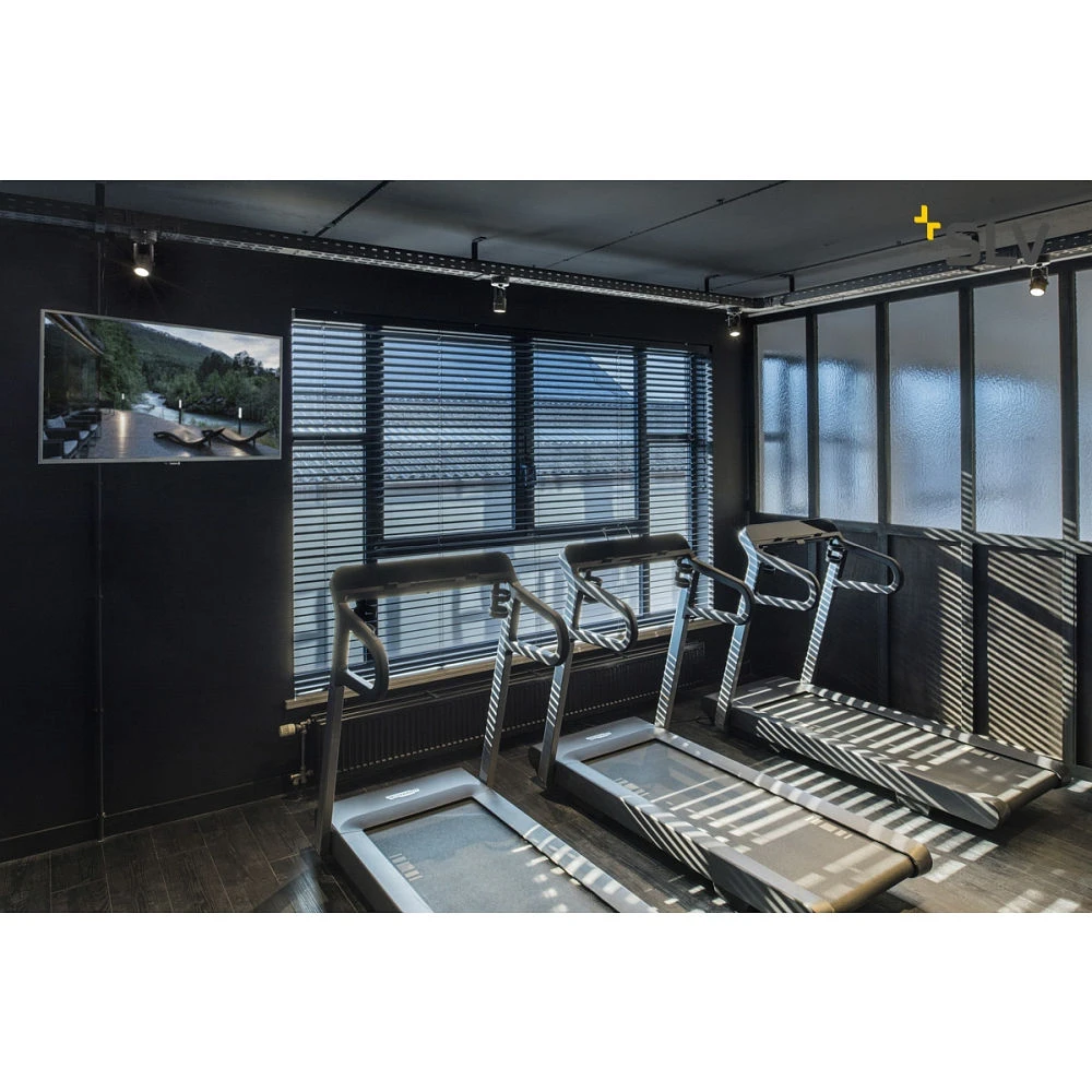 Decken-/ Wandspot SPOT 79 230V GU10 Schwarz 4 Decken-/ Wandspot SPOT 79 230V GU10 Schwarz – Bild 4