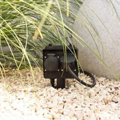 Gartensteckdose Mit Erdspieß 4-fach + 3m Anschlusskabel Max 4x 4A IP44 230V 9 Gartensteckdose Mit Erdspieß 4-fach + 3m Anschlusskabel Max 4x 4A IP44 230V -Lampen Förderung 300 381 600x400 1