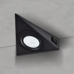 LED Möbelunterbauleuchte Aftenrød Dreieckstrahler Mit Oder Ohne Schalter Schwarz IP20 G4 12V