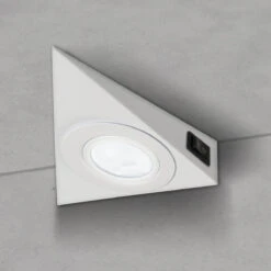 LED Möbelunterbauleuchte Aftenrød Dreieckstrahler Mit Oder Ohne Schalter Weiß IP20 G4 12V