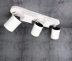 Wand-Deckenleuchte Skinn 3-Flammig Horizontal Und Vertikal Einstellbar Schwarz Oder Weiß IP20 GU10 230V -Lampen Förderung IMG 0017