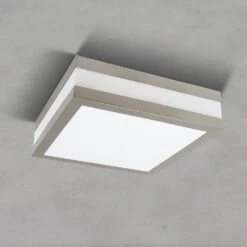 Deckenleuchte Lyse Eckig Für Badezimmer & Außenbereich E27 230V