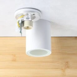 Aufbaustrahler Elvlys Für Außen & Innen Aus Aluminium Und Glas Rund IP65 GU10 230V -Lampen Förderung WeissFassung